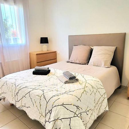 Logement Thermale Et De Tourisme Les Acacias 6 Jonzac Kültér fotó