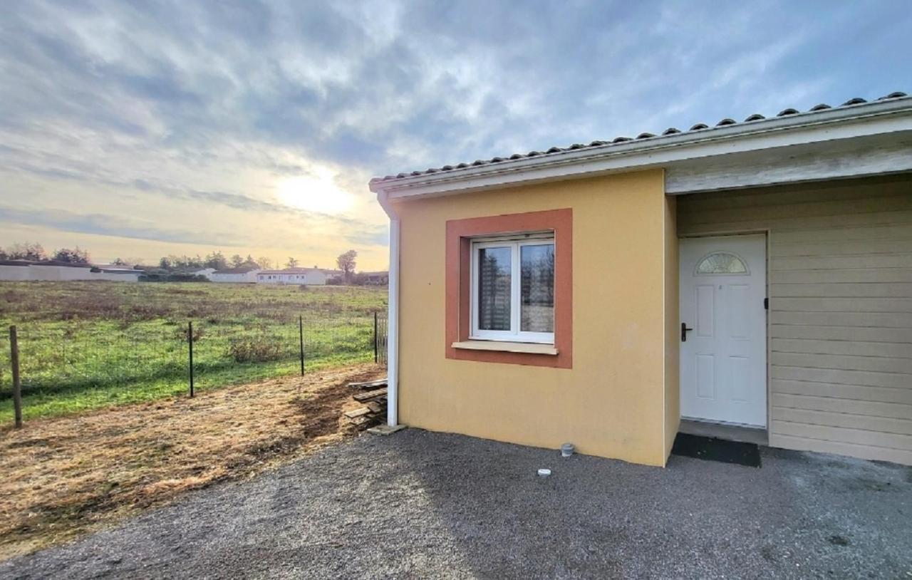 Logement Thermale Et De Tourisme Les Acacias 6 Jonzac Kültér fotó